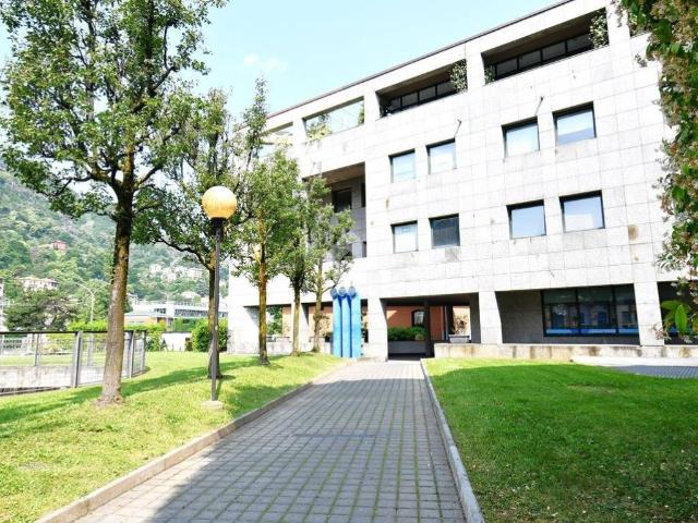 Locale Commerciale in vendita a San Bartolomeo, Como