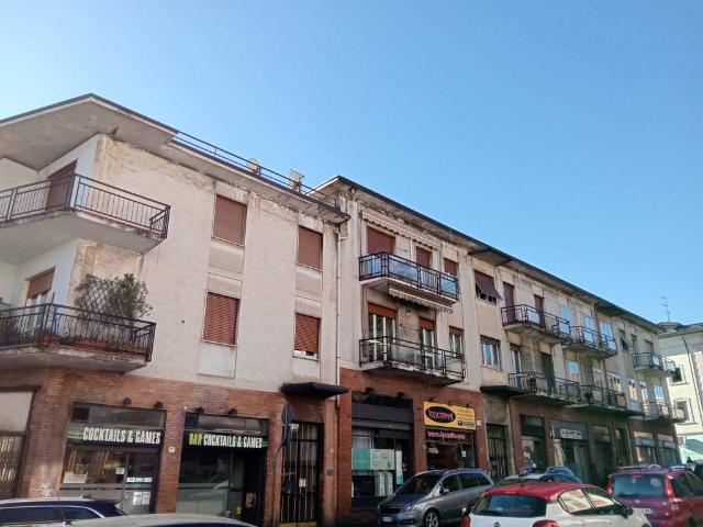 Locale Commerciale in vendita a Como, Lombardia