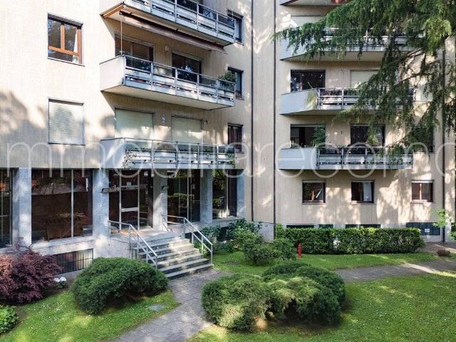 Locale Commerciale in vendita a San Martino, Como