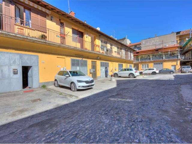 Locale Commerciale in vendita a Casetta, Como