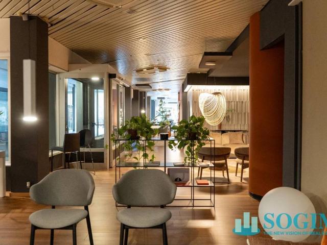 Locale Commerciale in vendita a Como