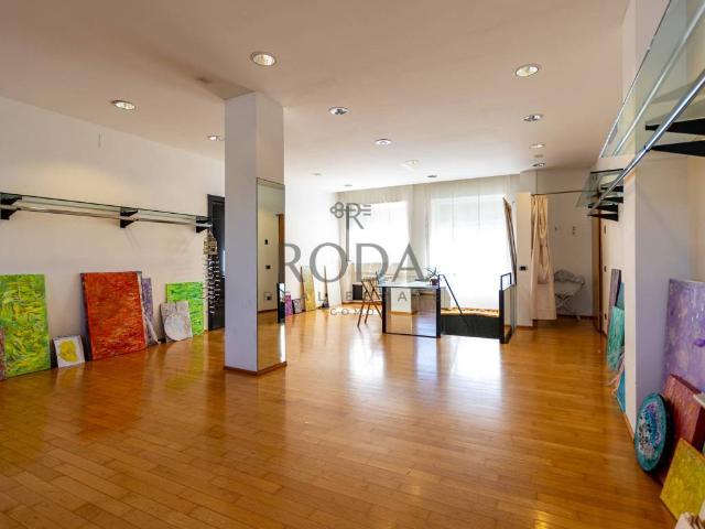 Locale Commerciale in vendita a Casetta, Como
