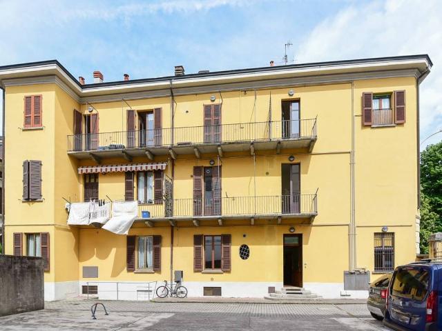 Locale Commerciale in vendita a San Bartolomeo, Como