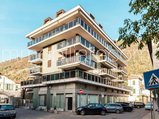 Locale Commerciale in vendita a San Vitale, Como