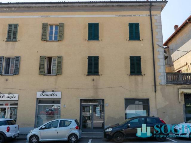 Locale Commerciale in vendita a Rebbio, Como