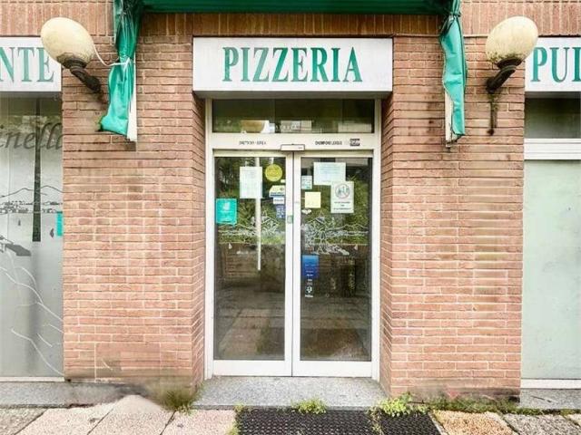 Locale Commerciale in vendita a Como Sole, Como