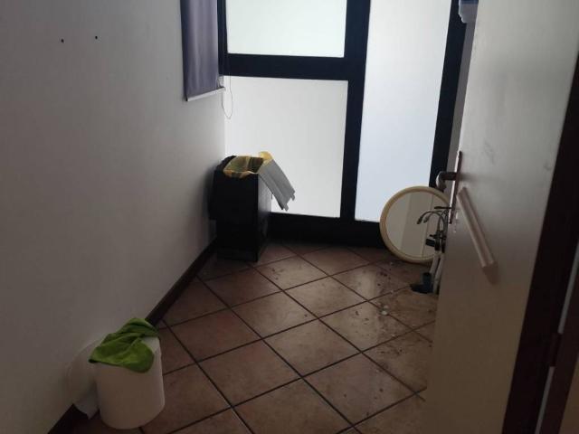 Locale Commerciale in vendita a Comun Nuovo, Lombardia