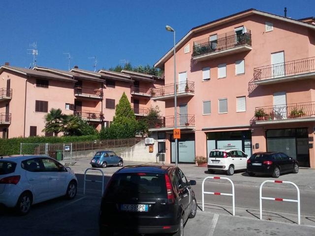 Locale Commerciale in vendita a Marche, Ascoli Piceno