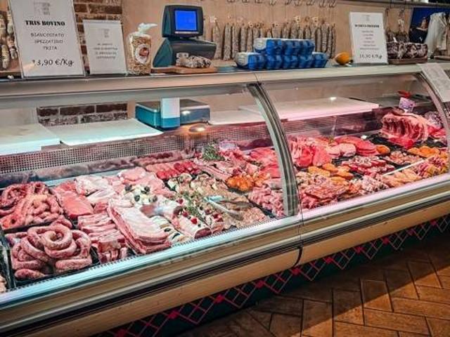 Locale Commerciale in vendita a Comunità montana della valle Trompia, Concesio