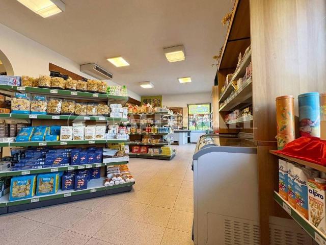 Locale Commerciale in vendita a Concordia Sagittaria, Veneto