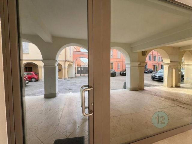 Locale Commerciale in vendita a Unione Comuni Modenesi Area Nord, Concordia Sulla Secchia