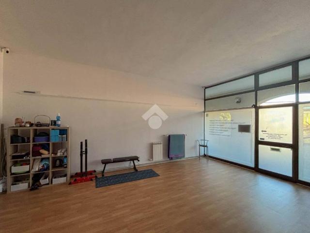 Locale Commerciale in vendita a Concorezzo, Monza-brianza