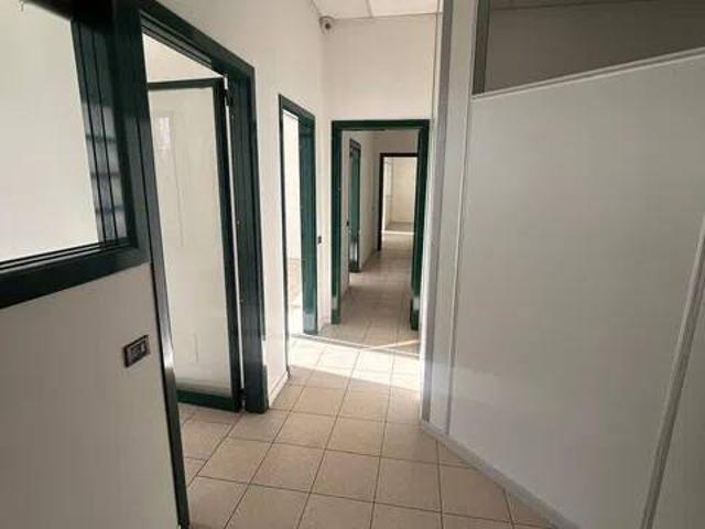 Locale Commerciale in vendita a Cascina Malcantone, Concorezzo