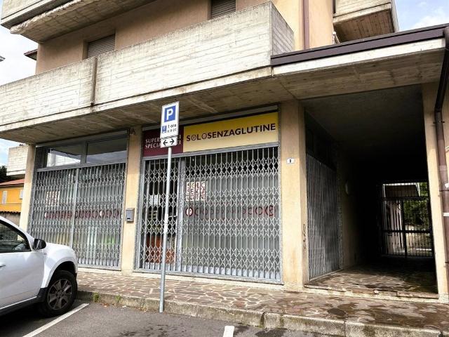 Locale Commerciale in vendita a Concorezzo, Lombardia