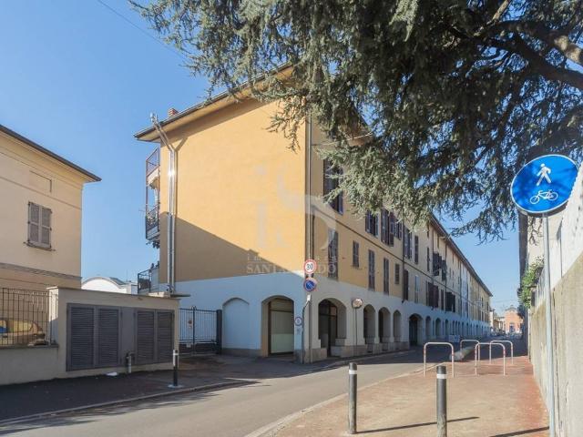 Locale Commerciale in vendita a Concorezzo, Monza-brianza