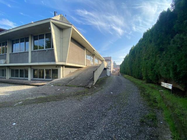 Locale Commerciale in vendita a Concorezzo, Lombardia