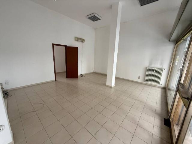 Locale Commerciale in vendita a Monticella, Conegliano