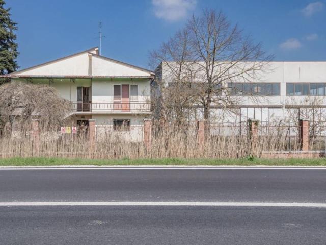 Locale Commerciale in vendita a Unione dei comuni della Bassa Romagna, Conselice