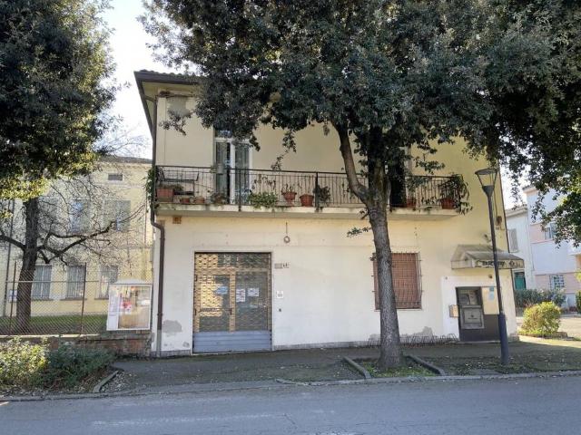 Locale Commerciale in vendita a Unione dei comuni della Bassa Romagna, Conselice