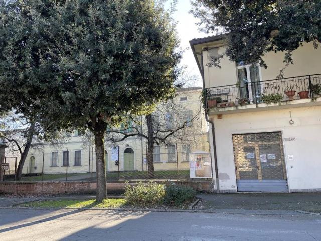 Locale Commerciale in vendita a Unione dei comuni della Bassa Romagna, Conselice