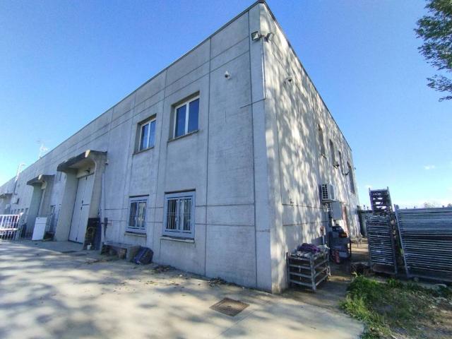 Locale Commerciale in vendita a Unione dei comuni della Bassa Romagna, Conselice