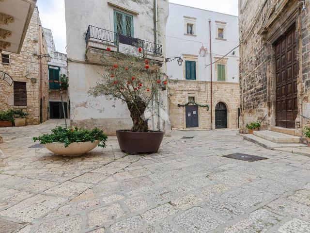 Locale Commerciale in vendita a Puglia, Bari