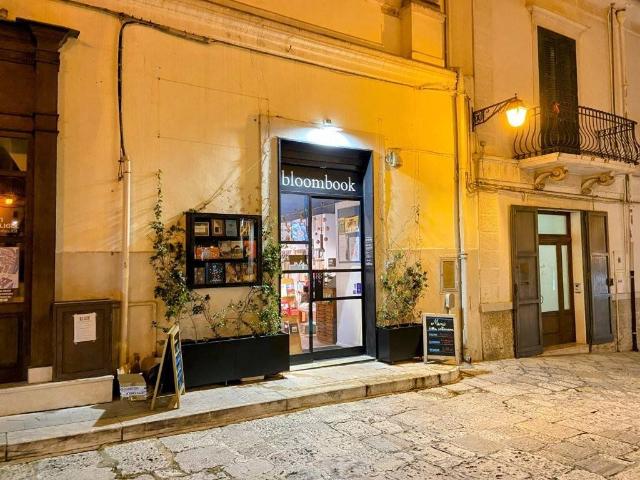 Locale Commerciale in vendita a Contrada Casopietro, Puglia