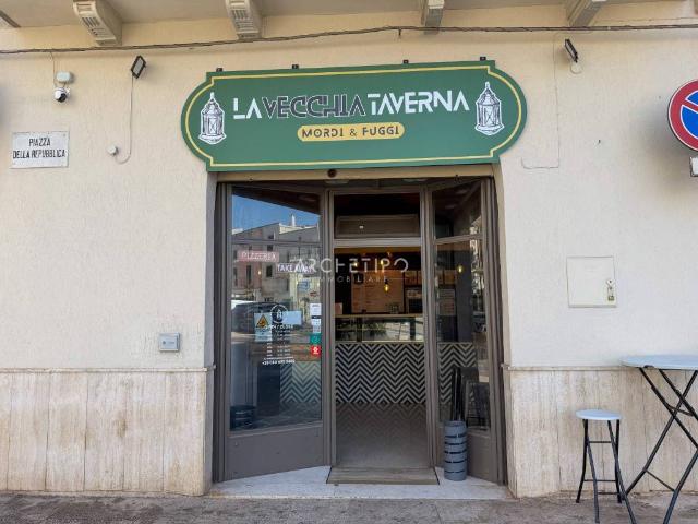 Locale Commerciale in vendita a Contrada Casopietro, Puglia