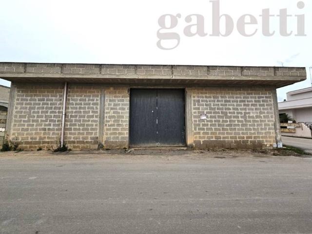 Locale Commerciale in vendita a Puglia, Lecce