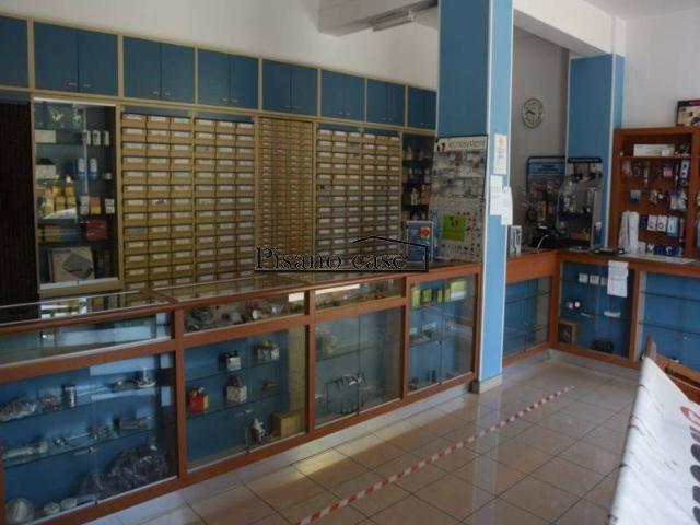 Locale Commerciale in vendita a Corigliano-Rossano, Calabria