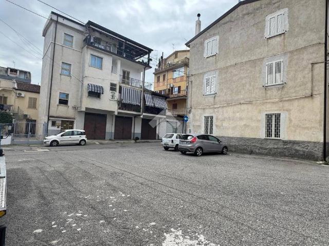 Locale Commerciale in vendita a Corigliano-Rossano, Calabria