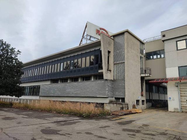 Locale Commerciale in vendita a Zona Omogenea Milano Nord, Cormano