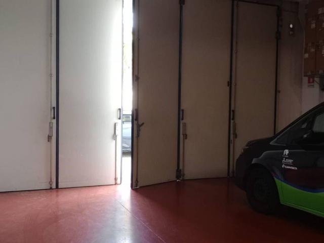 Locale Commerciale in vendita a Zona Omogenea Milano Nord, Cormano