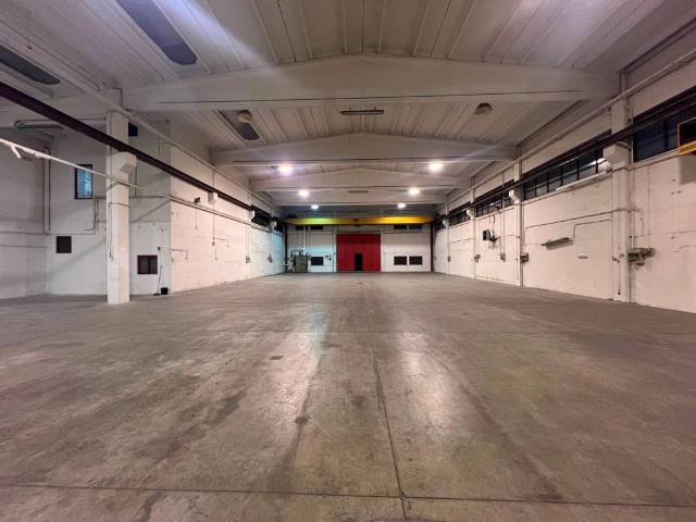 Locale Commerciale in vendita a Zona Omogenea Milano Nord, Cormano