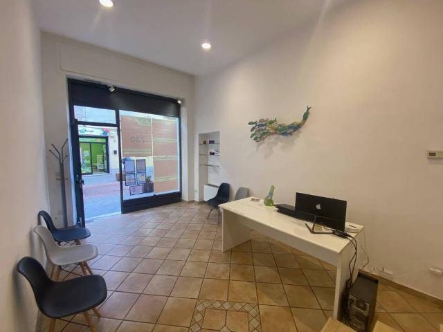 Locale Commerciale in vendita a San Pietro all'Olmo, Cornaredo