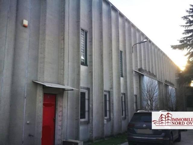 Locale Commerciale in vendita a Cascina Torrette, Cornaredo