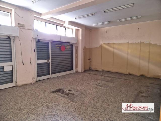 Locale Commerciale in vendita a Cascina Croce, Cornaredo