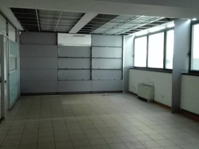 Locale Commerciale in vendita a Cascina Croce, Cornaredo
