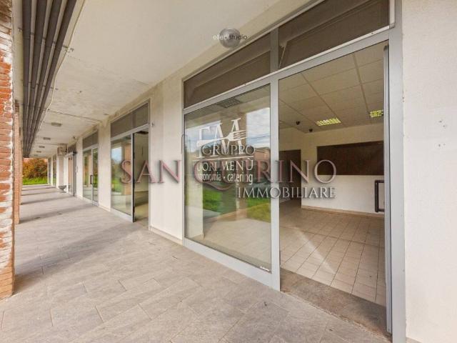 Locale Commerciale in vendita a Pianura Reggiana, Re