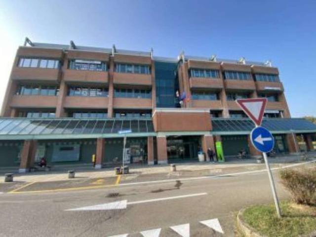 Locale Commerciale in vendita a Pianura Reggiana, Re