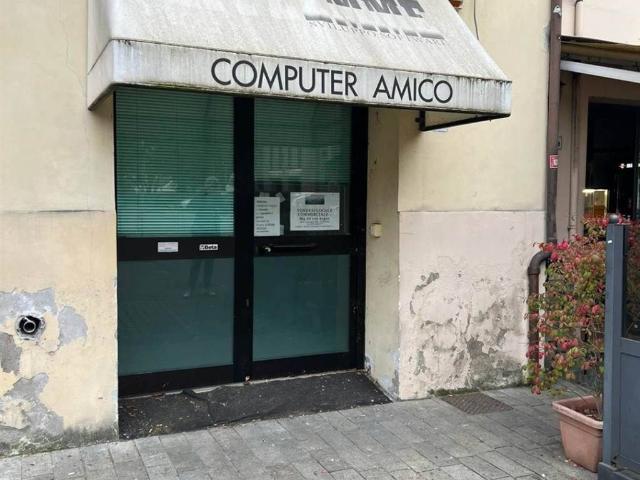 Locale Commerciale in vendita a Pianura Reggiana, Re