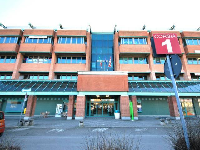 Locale Commerciale in vendita a Pianura Reggiana, Re