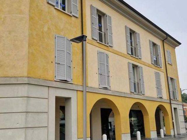 Locale Commerciale in vendita a Pianura Reggiana, Re
