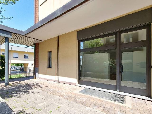 Locale Commerciale in vendita a Casotto, Correzzana