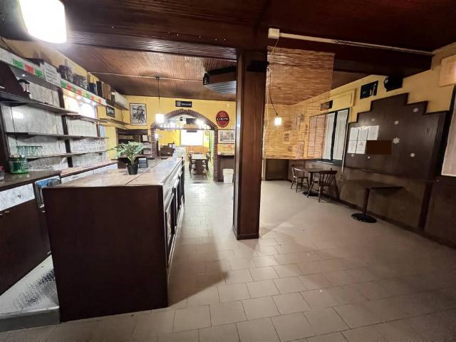 Locale Commerciale in vendita a Correzzola, Veneto