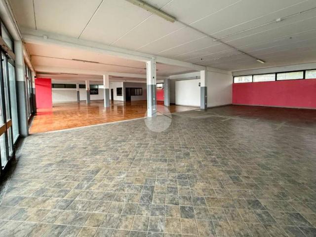 Locale Commerciale in vendita a Cividate Al Piano, Lombardia