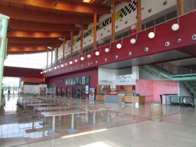 Locale Commerciale in vendita a Cortenuova, Lombardia