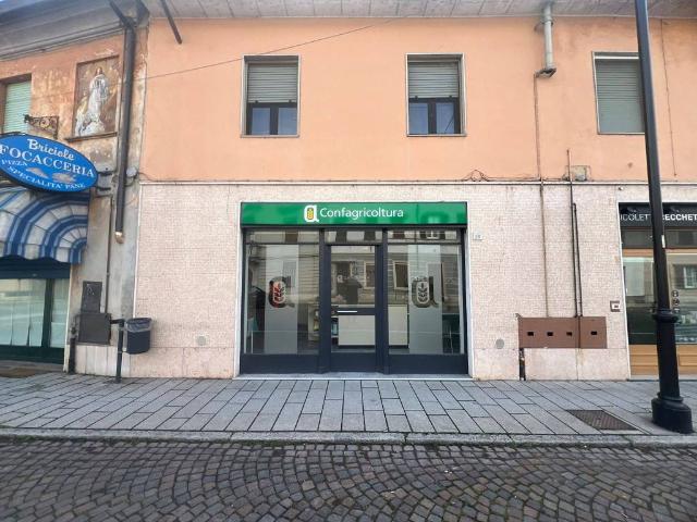 Locale Commerciale in vendita a Corteolona, Lombardia