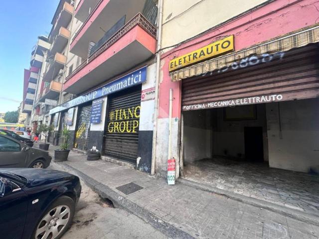 Locale Commerciale in vendita a Popilia, Calabria