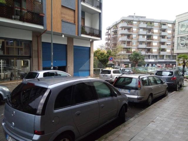Locale Commerciale in vendita a Popilia, Calabria